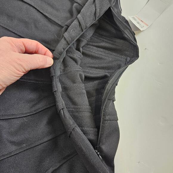 London Times NWT Black Cap Sleeve Knee Length Dress Size 10 - Picture 6 of 10